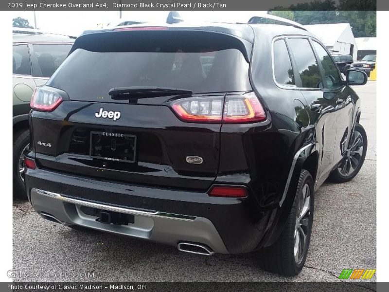 Diamond Black Crystal Pearl / Black/Tan 2019 Jeep Cherokee Overland 4x4