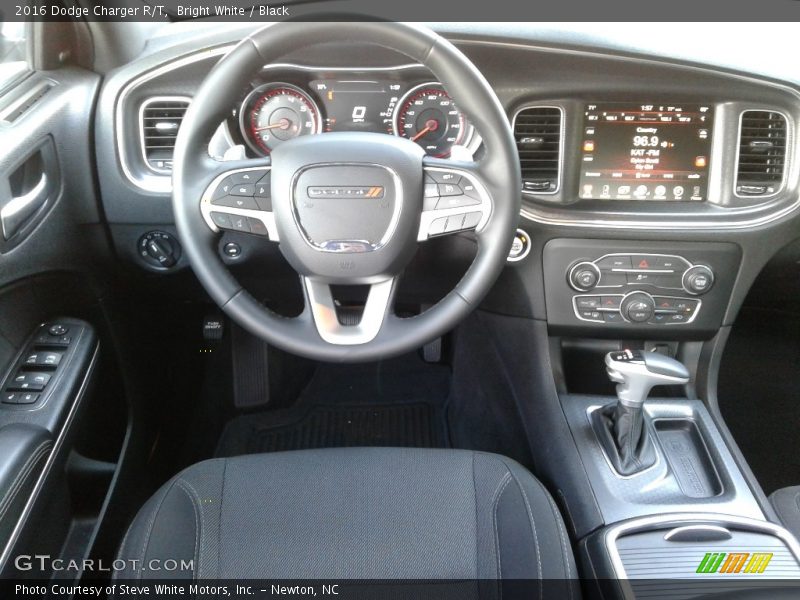 Bright White / Black 2016 Dodge Charger R/T