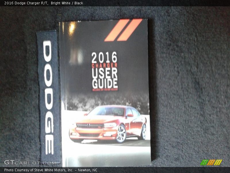 Bright White / Black 2016 Dodge Charger R/T