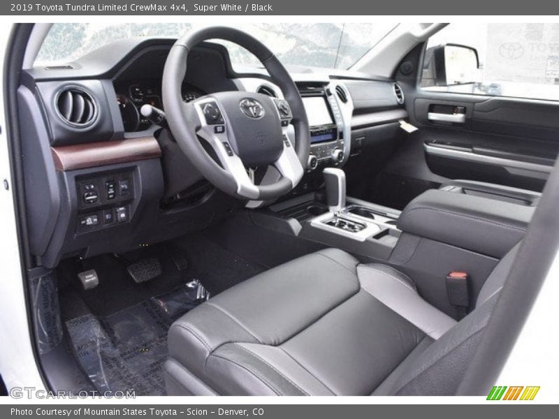 Super White / Black 2019 Toyota Tundra Limited CrewMax 4x4