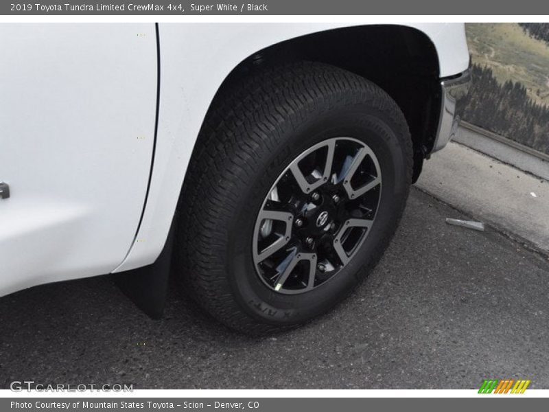 Super White / Black 2019 Toyota Tundra Limited CrewMax 4x4