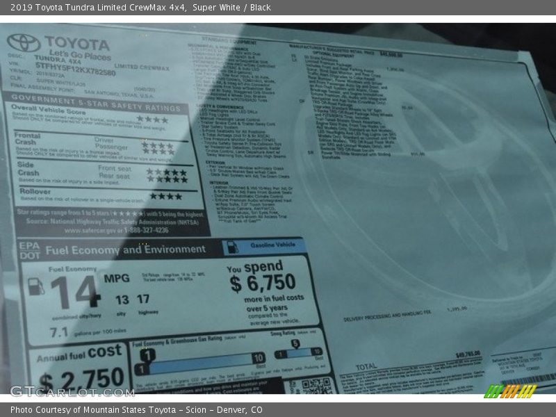 Super White / Black 2019 Toyota Tundra Limited CrewMax 4x4