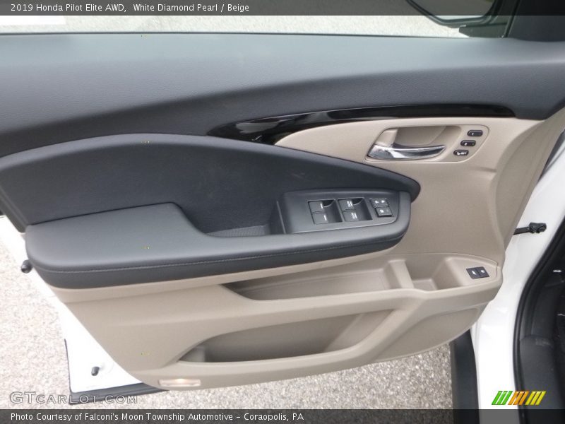 Door Panel of 2019 Pilot Elite AWD