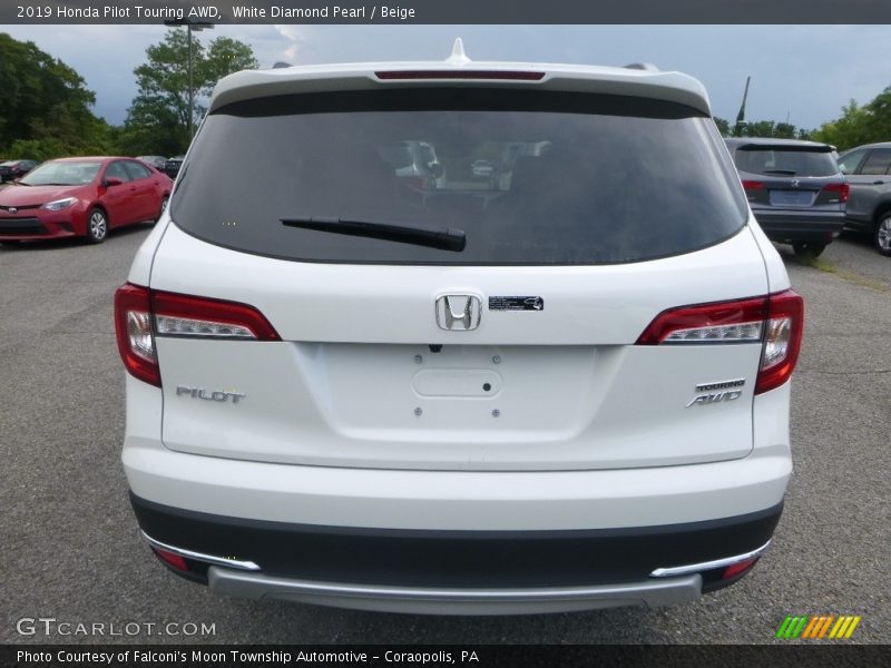 White Diamond Pearl / Beige 2019 Honda Pilot Touring AWD