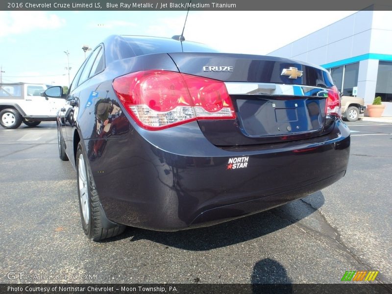 Blue Ray Metallic / Jet Black/Medium Titanium 2016 Chevrolet Cruze Limited LS