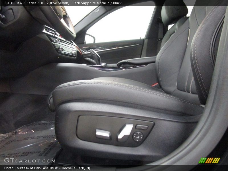 Black Sapphire Metallic / Black 2018 BMW 5 Series 530i xDrive Sedan