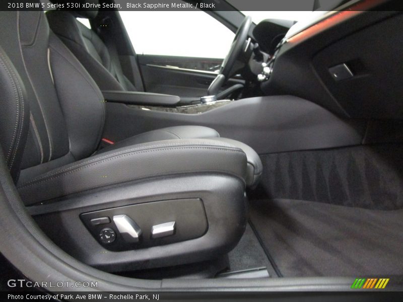 Black Sapphire Metallic / Black 2018 BMW 5 Series 530i xDrive Sedan