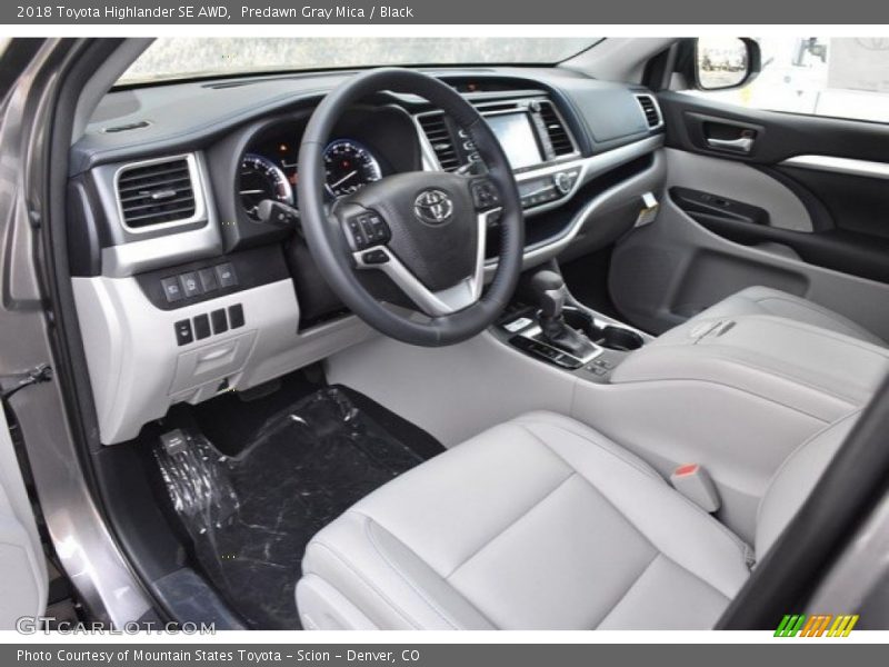 Predawn Gray Mica / Black 2018 Toyota Highlander SE AWD