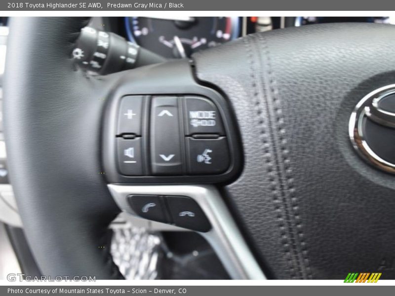 Predawn Gray Mica / Black 2018 Toyota Highlander SE AWD