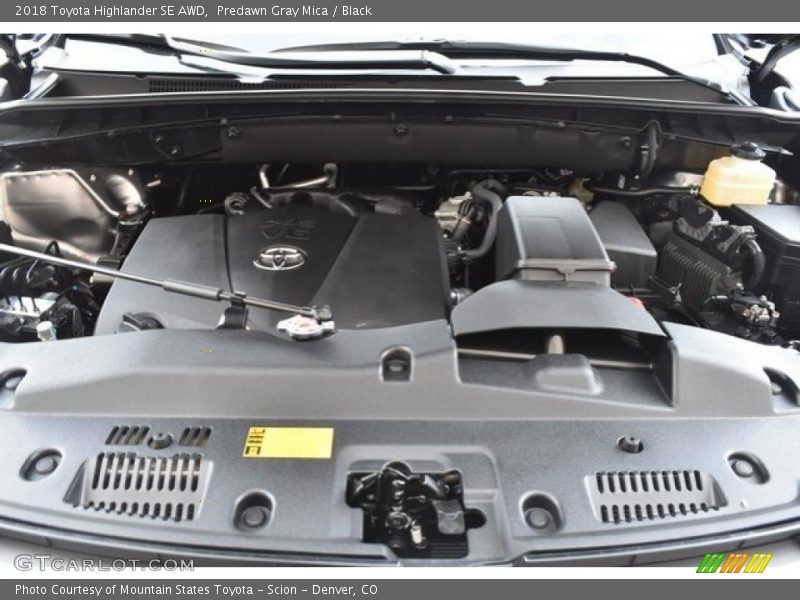 Predawn Gray Mica / Black 2018 Toyota Highlander SE AWD