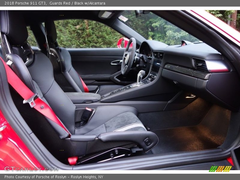 Front Seat of 2018 911 GT3