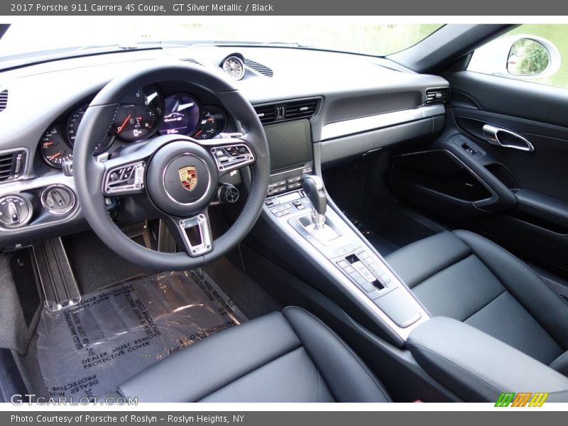 Dashboard of 2017 911 Carrera 4S Coupe