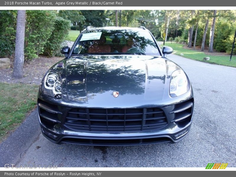 Agate Grey Metallic / Black/Garnet Red 2018 Porsche Macan Turbo
