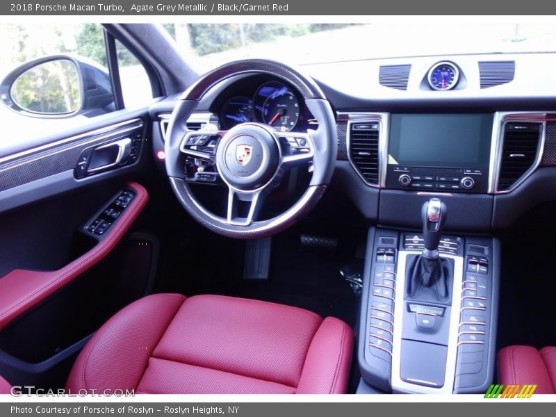 Agate Grey Metallic / Black/Garnet Red 2018 Porsche Macan Turbo