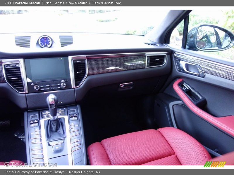 Agate Grey Metallic / Black/Garnet Red 2018 Porsche Macan Turbo