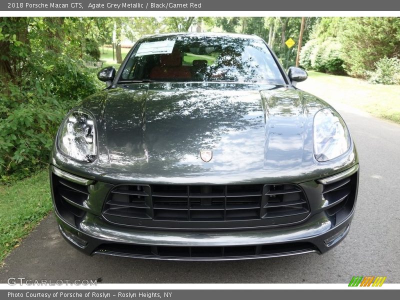 Agate Grey Metallic / Black/Garnet Red 2018 Porsche Macan GTS