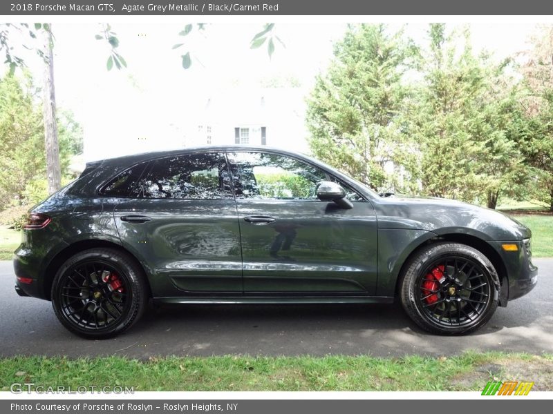 Agate Grey Metallic / Black/Garnet Red 2018 Porsche Macan GTS