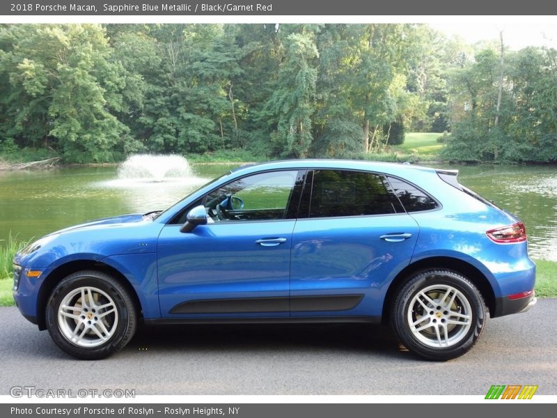 Sapphire Blue Metallic / Black/Garnet Red 2018 Porsche Macan