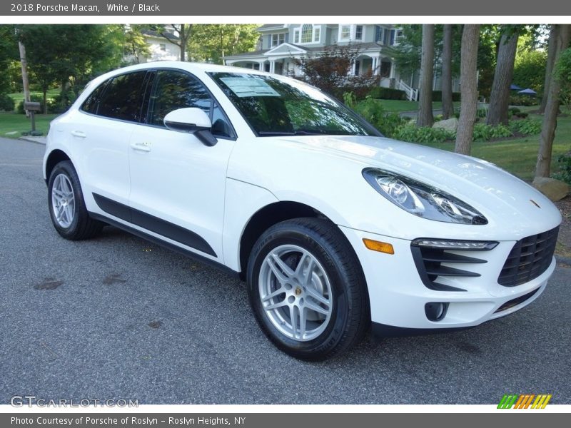White / Black 2018 Porsche Macan
