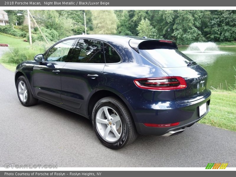 Night Blue Metallic / Black/Luxor Beige 2018 Porsche Macan