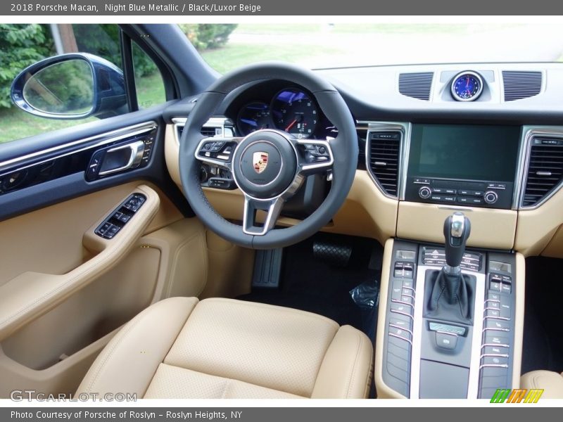Night Blue Metallic / Black/Luxor Beige 2018 Porsche Macan