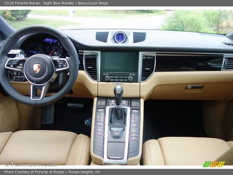 Night Blue Metallic / Black/Luxor Beige 2018 Porsche Macan