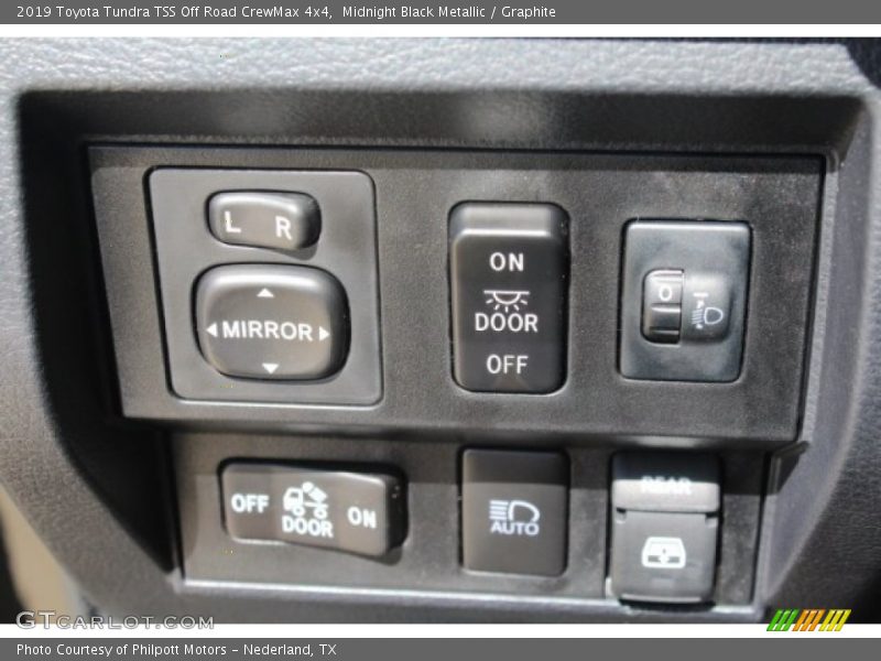 Midnight Black Metallic / Graphite 2019 Toyota Tundra TSS Off Road CrewMax 4x4