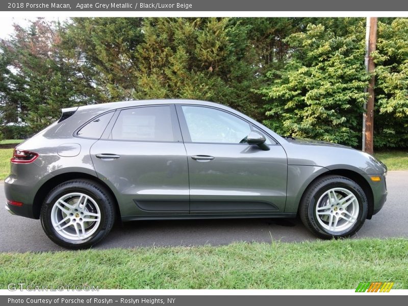 Agate Grey Metallic / Black/Luxor Beige 2018 Porsche Macan