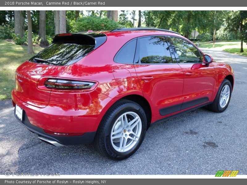 Carmine Red / Black/Garnet Red 2018 Porsche Macan