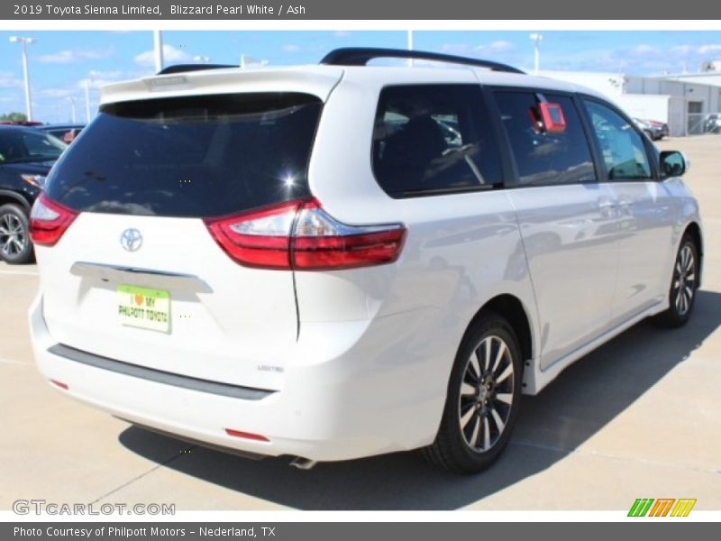 Blizzard Pearl White / Ash 2019 Toyota Sienna Limited