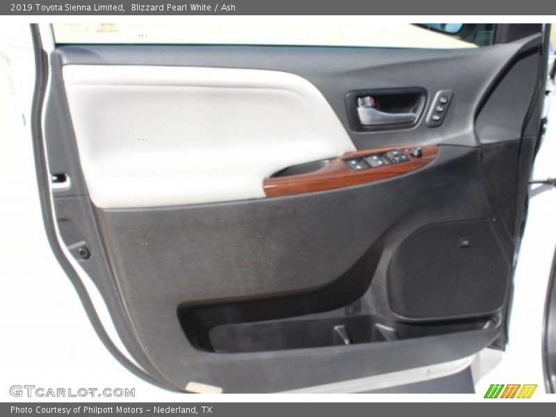 Blizzard Pearl White / Ash 2019 Toyota Sienna Limited