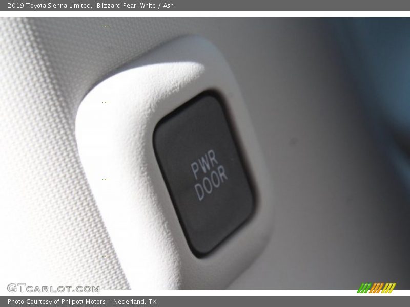 Blizzard Pearl White / Ash 2019 Toyota Sienna Limited