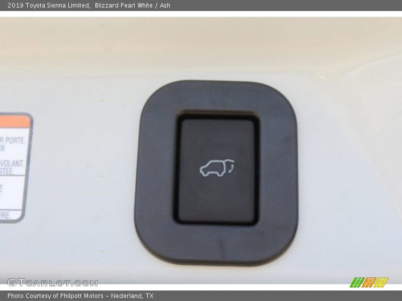 Blizzard Pearl White / Ash 2019 Toyota Sienna Limited