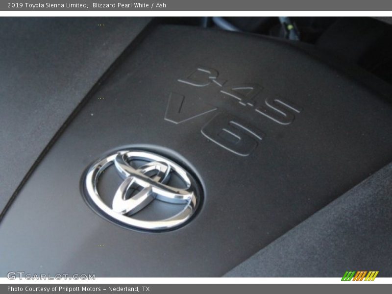 Blizzard Pearl White / Ash 2019 Toyota Sienna Limited