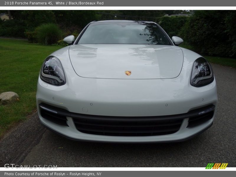 White / Black/Bordeaux Red 2018 Porsche Panamera 4S