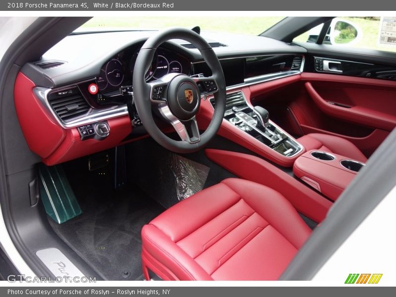 White / Black/Bordeaux Red 2018 Porsche Panamera 4S