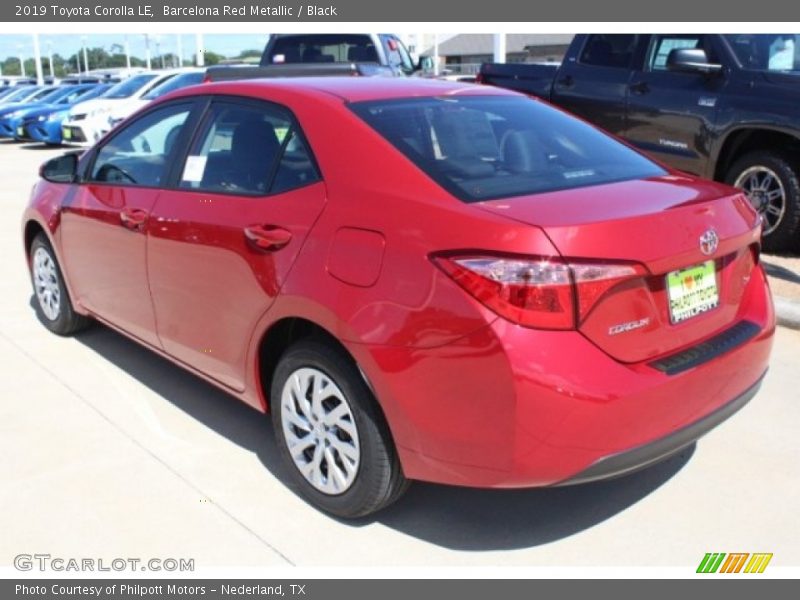 Barcelona Red Metallic / Black 2019 Toyota Corolla LE