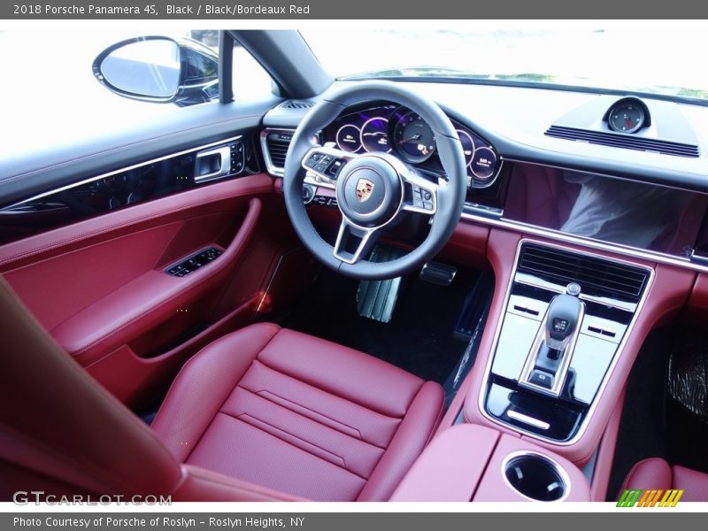 Black / Black/Bordeaux Red 2018 Porsche Panamera 4S
