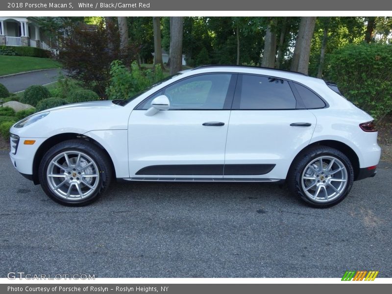 White / Black/Garnet Red 2018 Porsche Macan S
