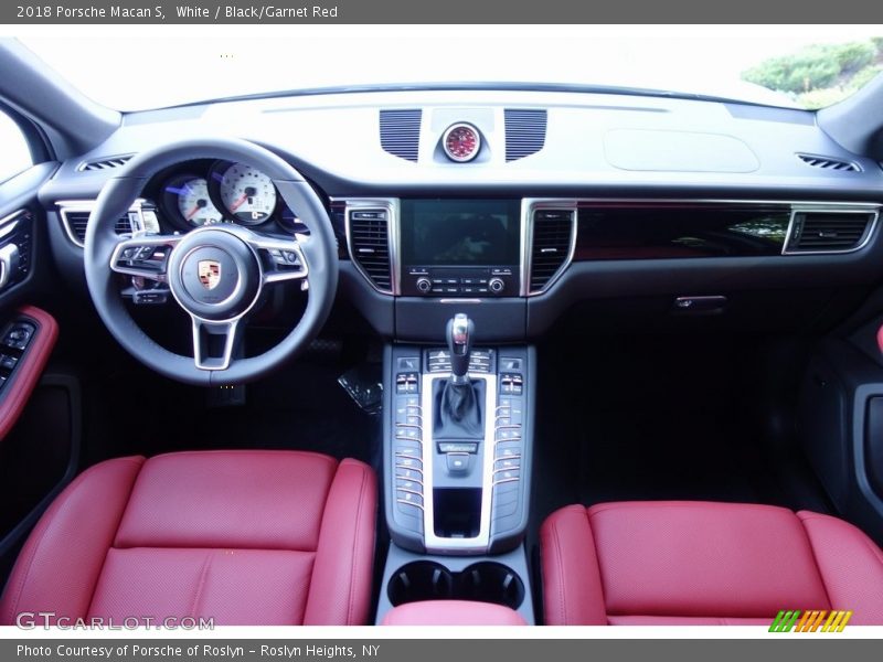 White / Black/Garnet Red 2018 Porsche Macan S