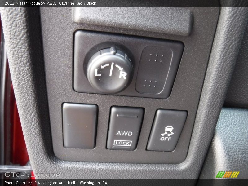 Cayenne Red / Black 2012 Nissan Rogue SV AWD