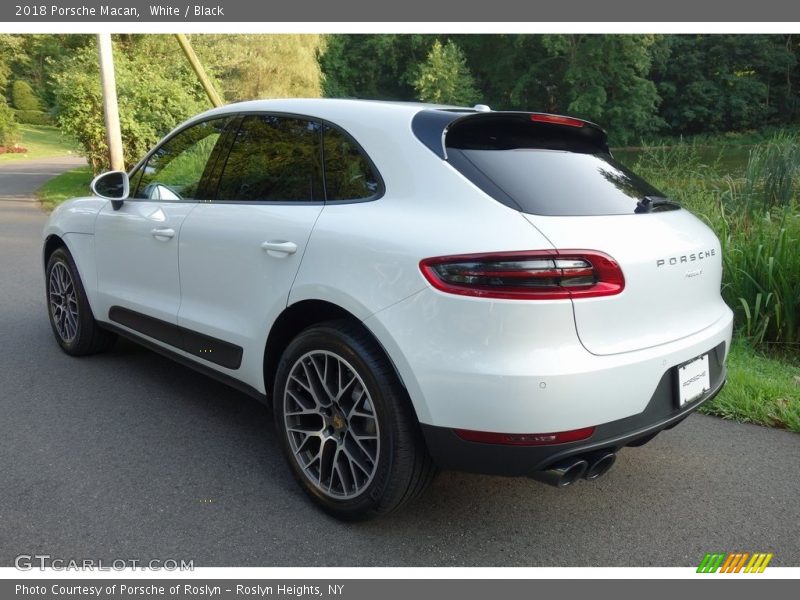 White / Black 2018 Porsche Macan