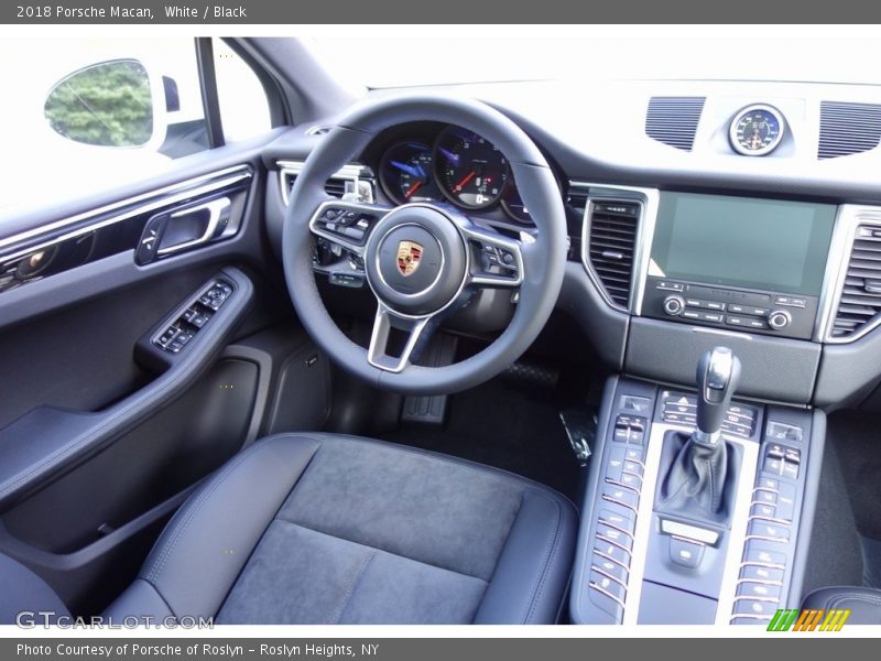 White / Black 2018 Porsche Macan