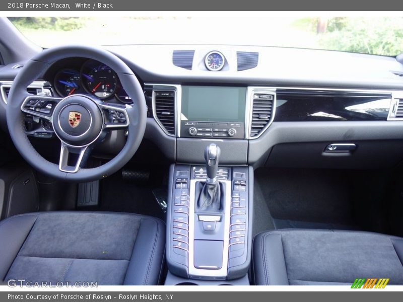 White / Black 2018 Porsche Macan