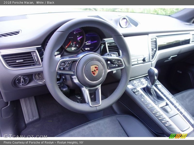White / Black 2018 Porsche Macan