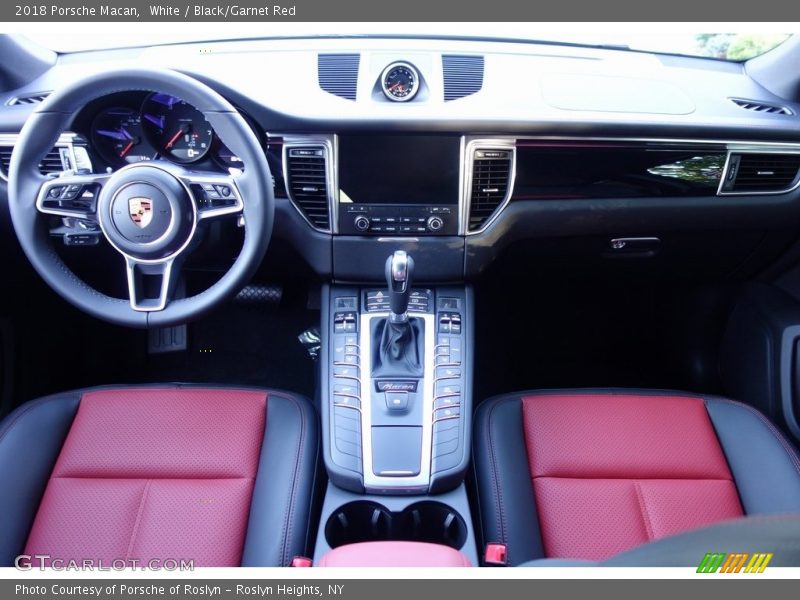 White / Black/Garnet Red 2018 Porsche Macan