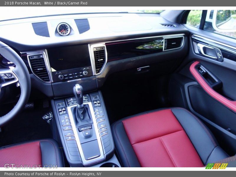 White / Black/Garnet Red 2018 Porsche Macan