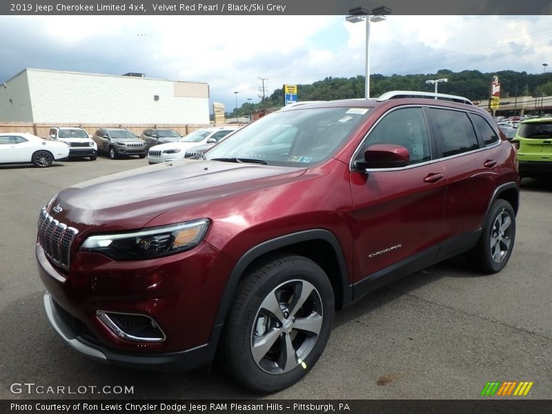 Velvet Red Pearl / Black/Ski Grey 2019 Jeep Cherokee Limited 4x4