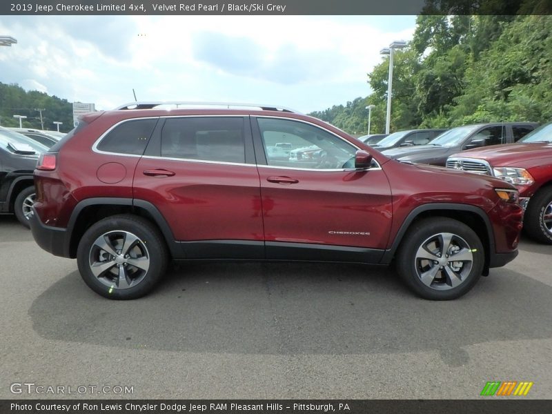 Velvet Red Pearl / Black/Ski Grey 2019 Jeep Cherokee Limited 4x4