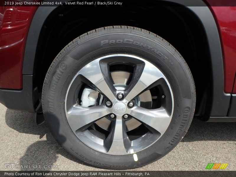 Velvet Red Pearl / Black/Ski Grey 2019 Jeep Cherokee Limited 4x4